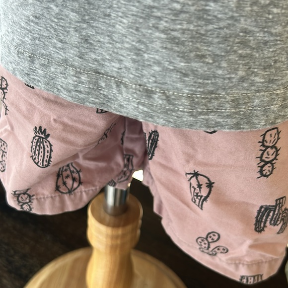 Both - Picture 4 of 4